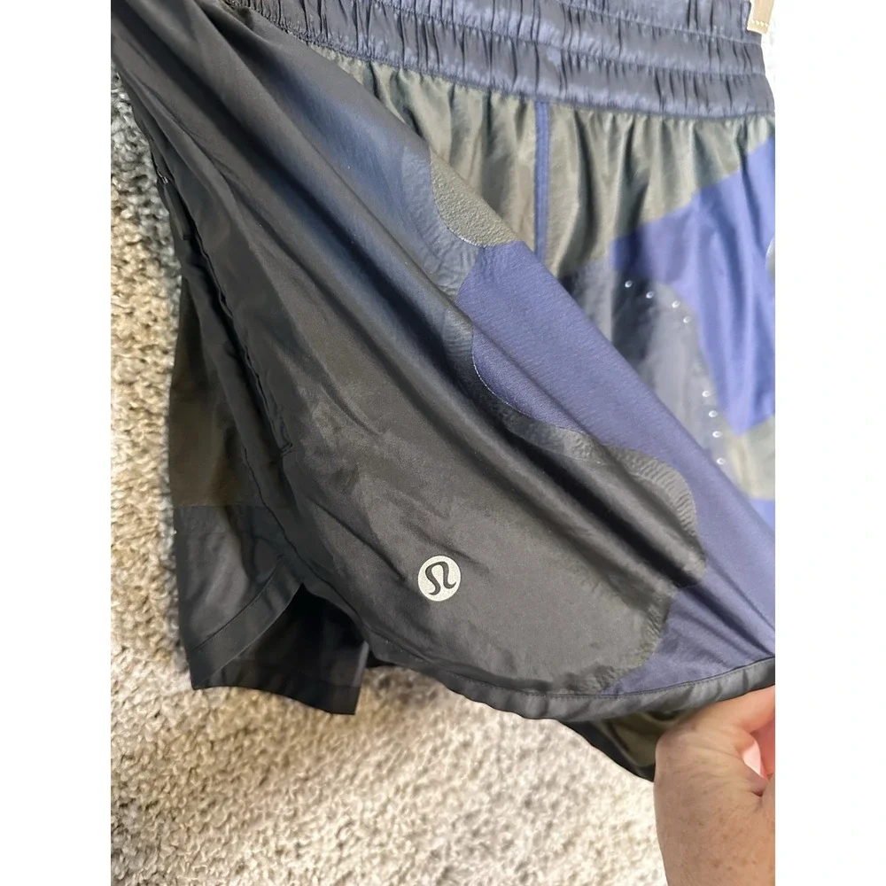 LULULEMON Size 8 Patch Game Shorts 4